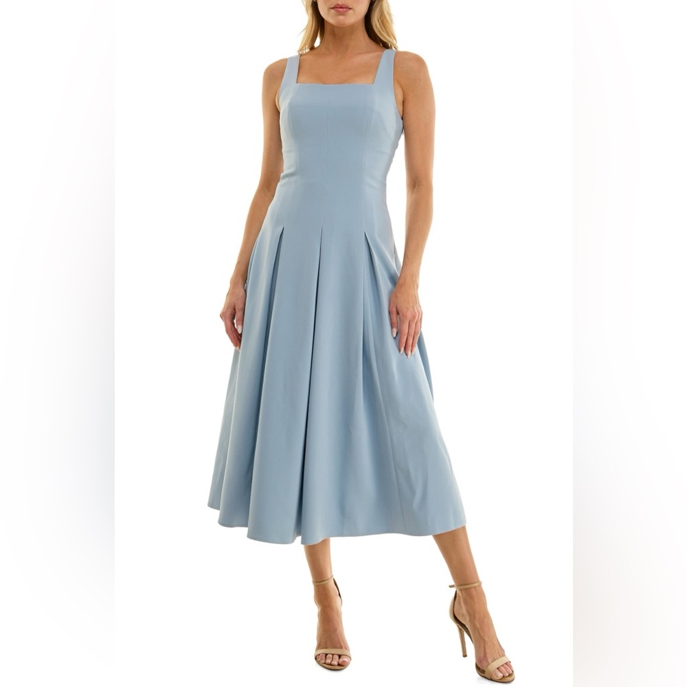 Socialite Pleated Sleeveless Midi Dress Light Blue Large NWI
